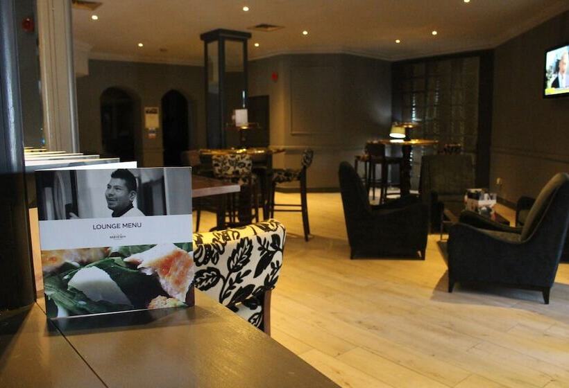 Отель Mercure Chester North Woodhey House