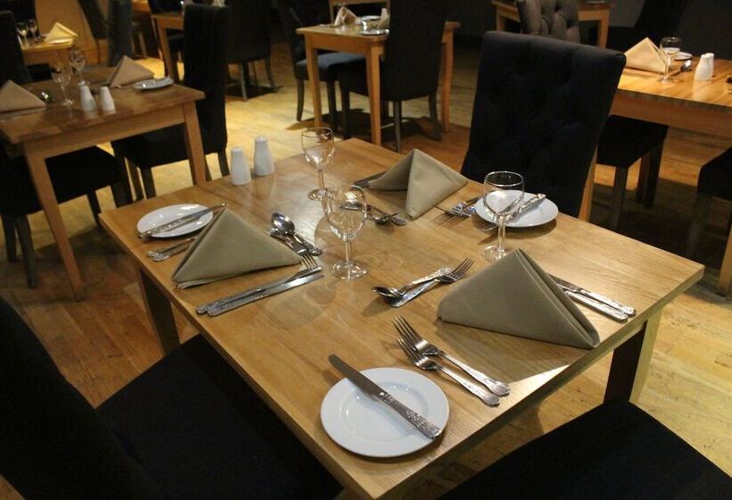 Отель Mercure Chester North Woodhey House