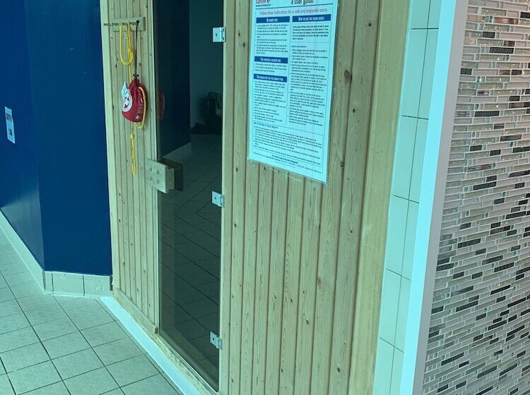 Отель Mercure Chester North Woodhey House