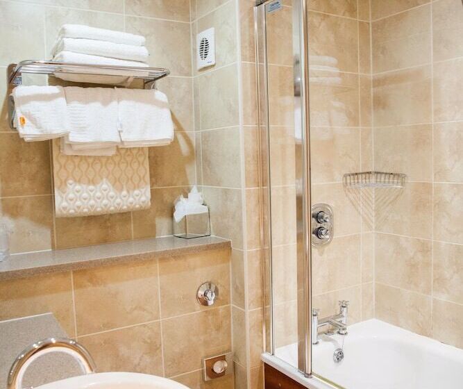 Отель Mercure Chester North Woodhey House