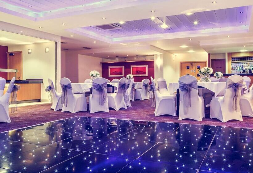 בית מלון כפרי Mercure Glasgow City