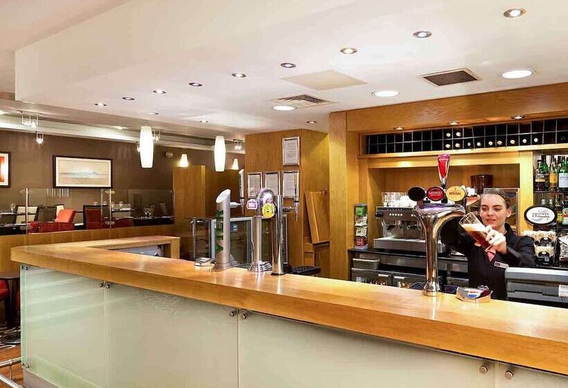 בית מלון כפרי Mercure Glasgow City