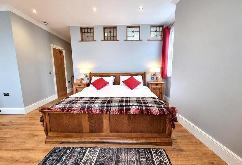 Отель Min Y Don Llandudno