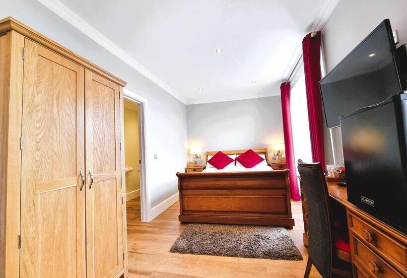 Отель Min Y Don Llandudno