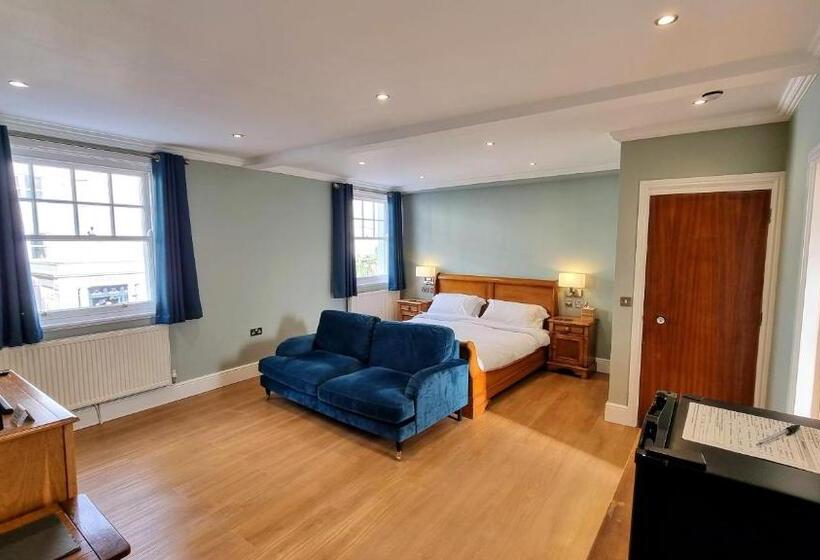 Отель Min Y Don Llandudno