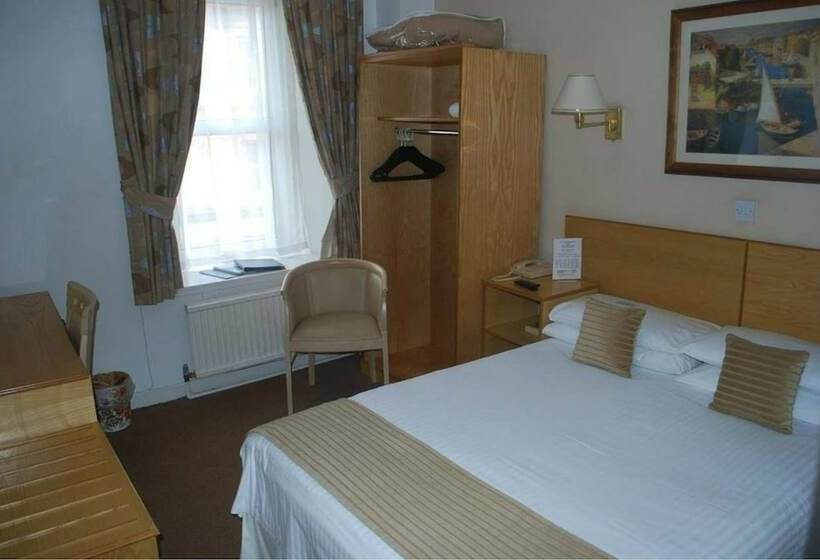 בית מלון כפרי The New County