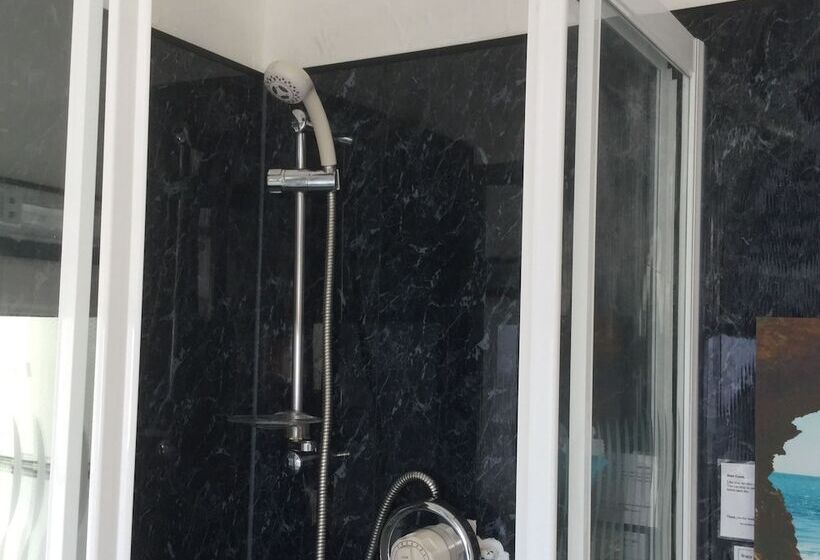 호텔 Newburgh Guesthouse