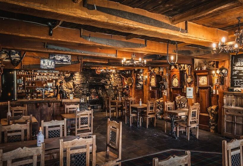 فندق Oak Tree Inn