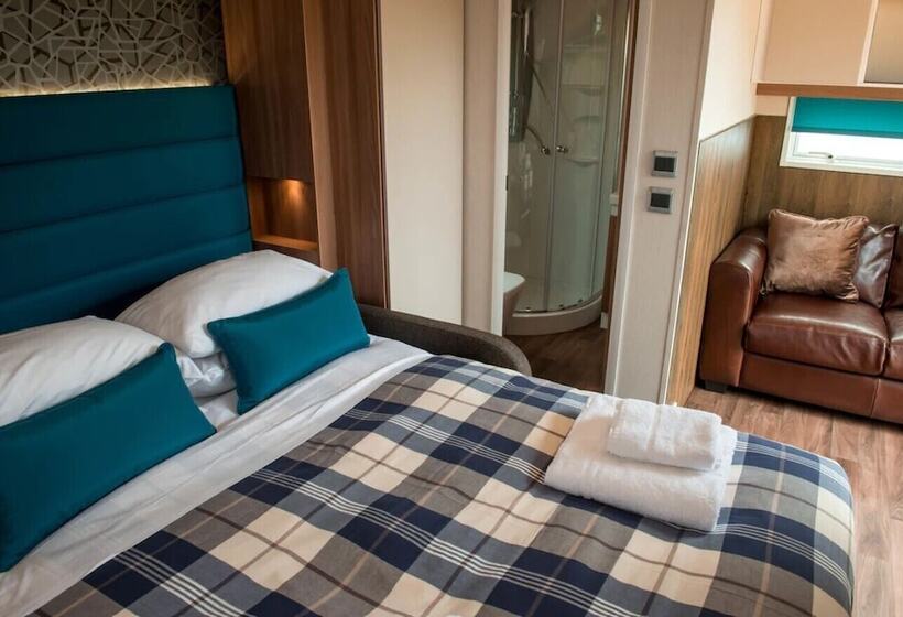 فندق Oak Tree Inn