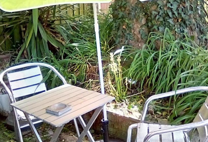 酒店 Oaklands House  Adults Only