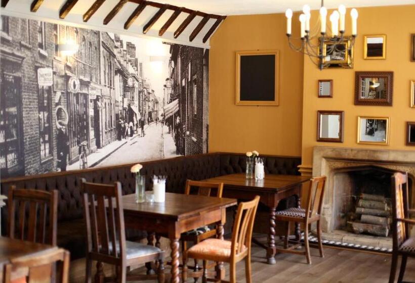 فندق Old Bull Inn