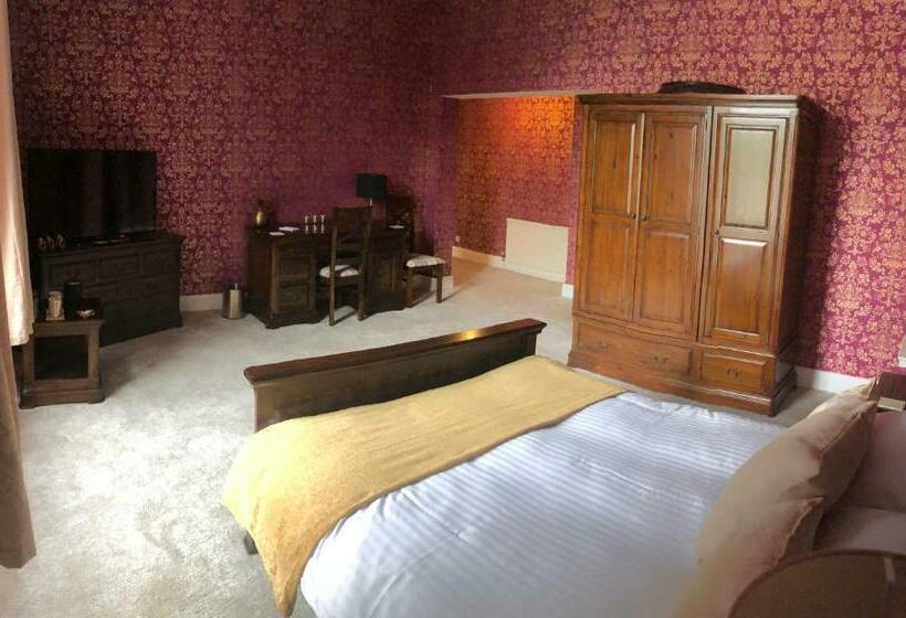 Отель Oswald House