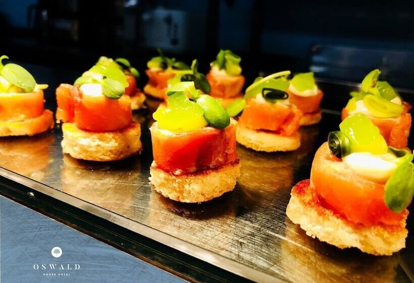 Отель Oswald House