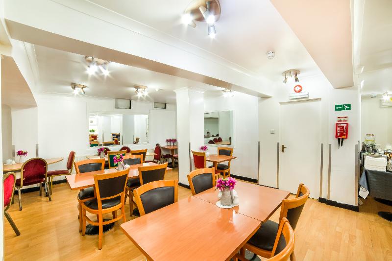 ホテル OYO Townhouse New England Victoria