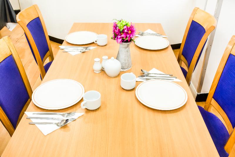 ホテル OYO Townhouse New England Victoria