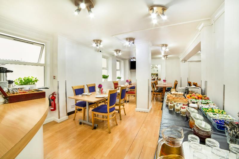 ホテル OYO Townhouse New England Victoria