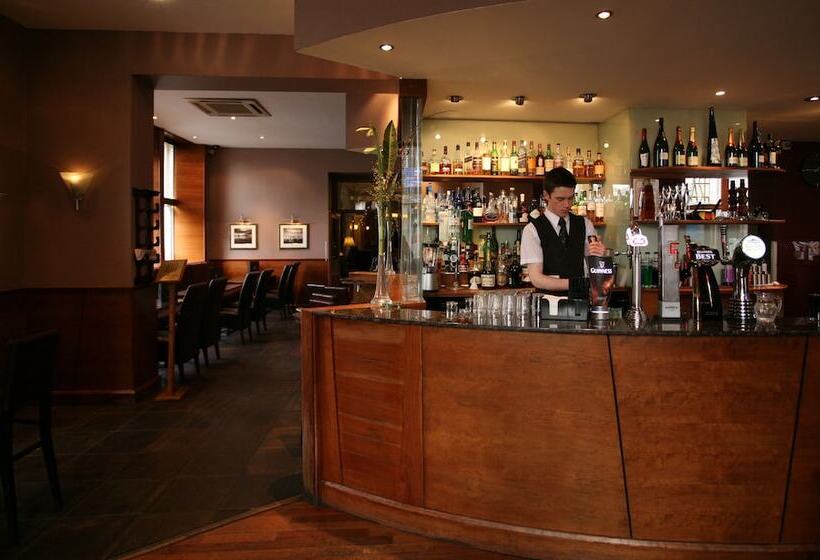 בית מלון כפרי The Royal Highland