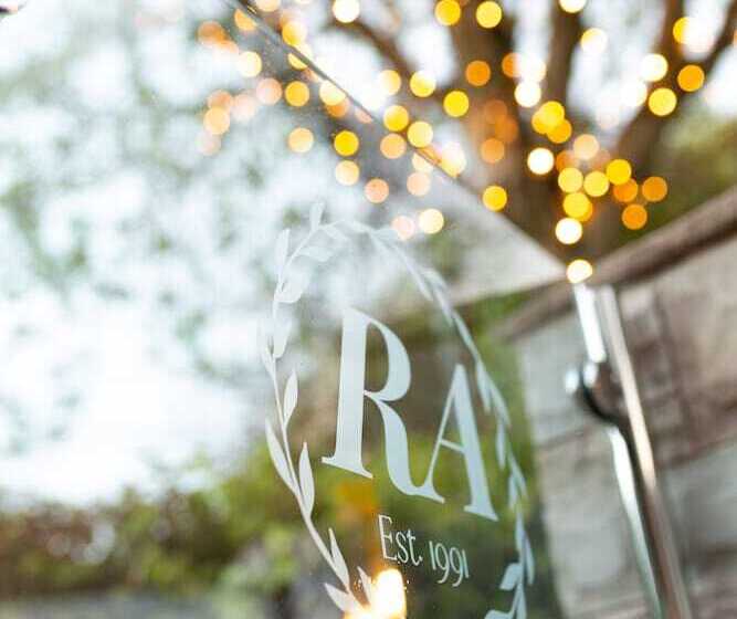 Отель Rufford Arms