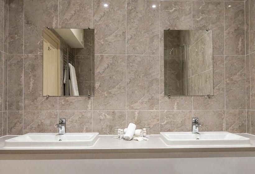 فندق ريفى The Parsonage Hotel & Spa