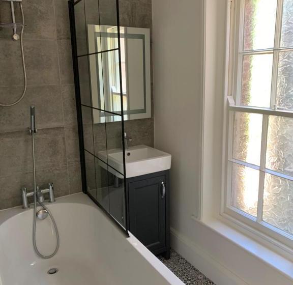 فندق Scarborough Hill Country Inn