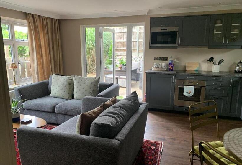 فندق Scarborough Hill Country Inn