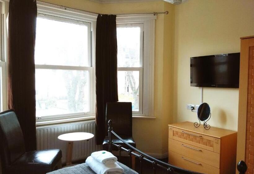 호텔 Seafield House