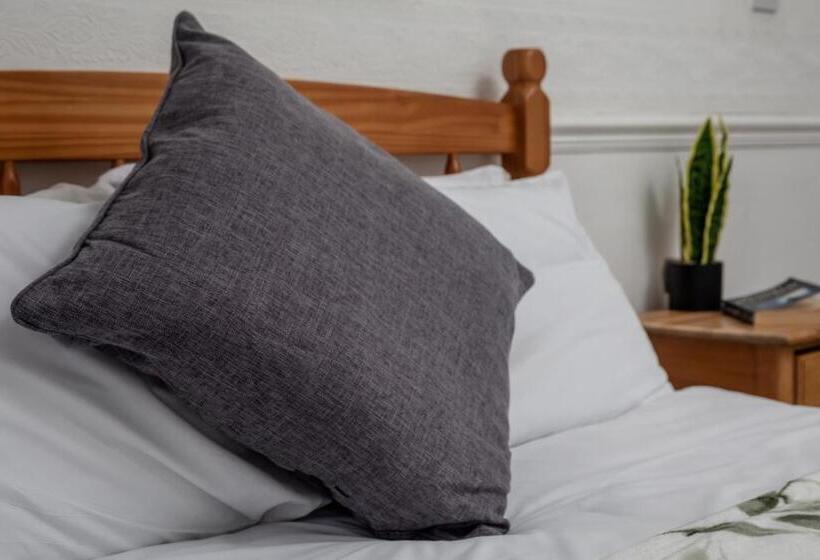 Отель Serenity Guest House