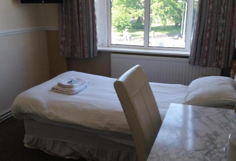 Отель The Bridge