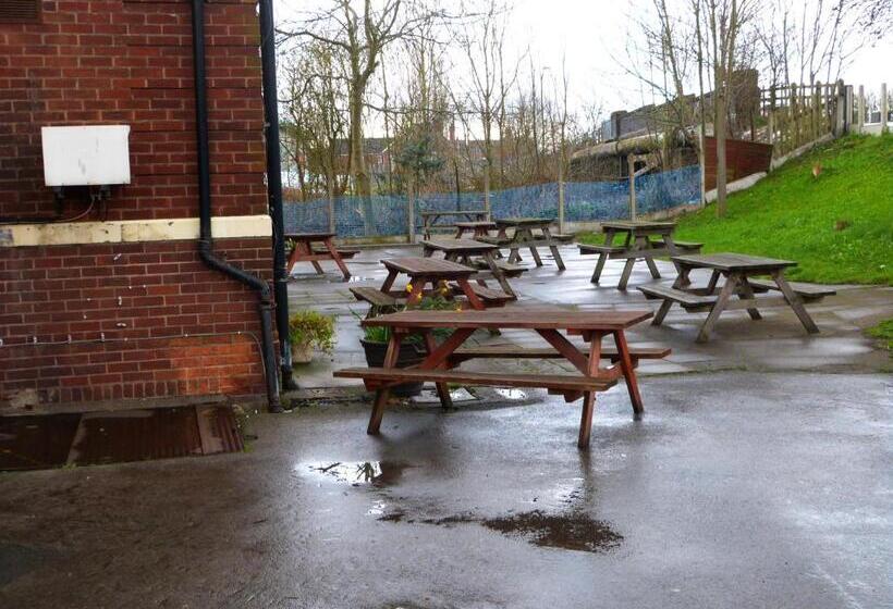 Отель The Bridge