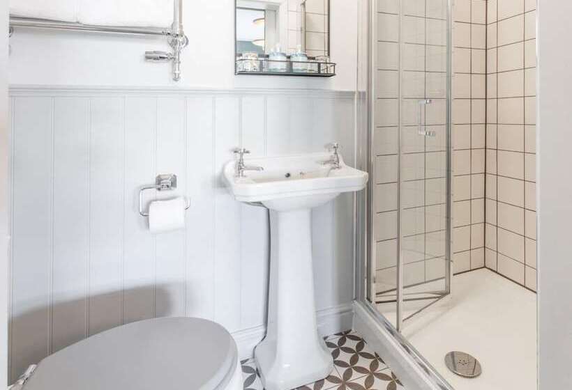 Отель The Broadmead