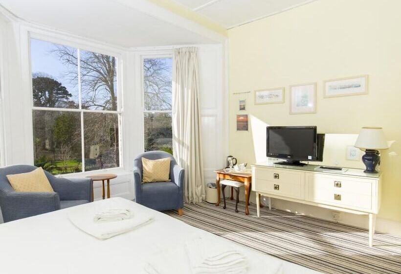 Отель The Broadmead