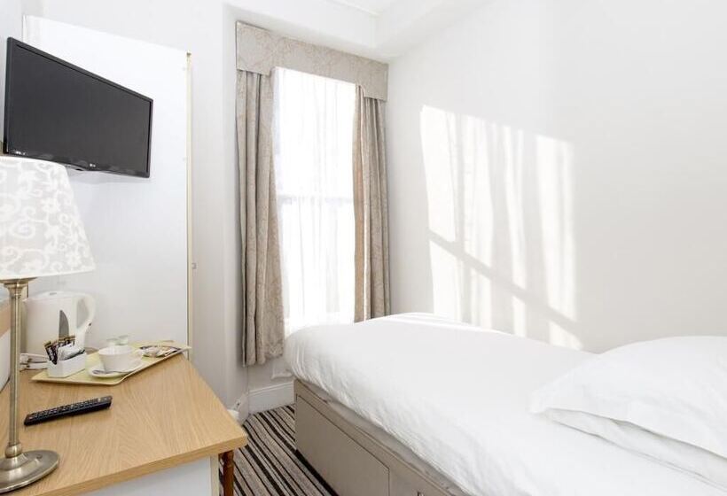 Отель The Broadmead