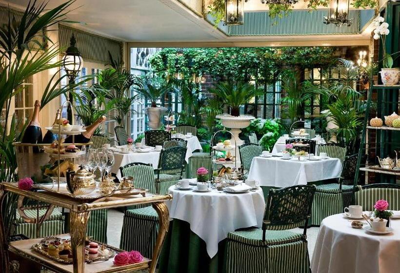 בית מלון כפרי The Chesterfield Mayfair