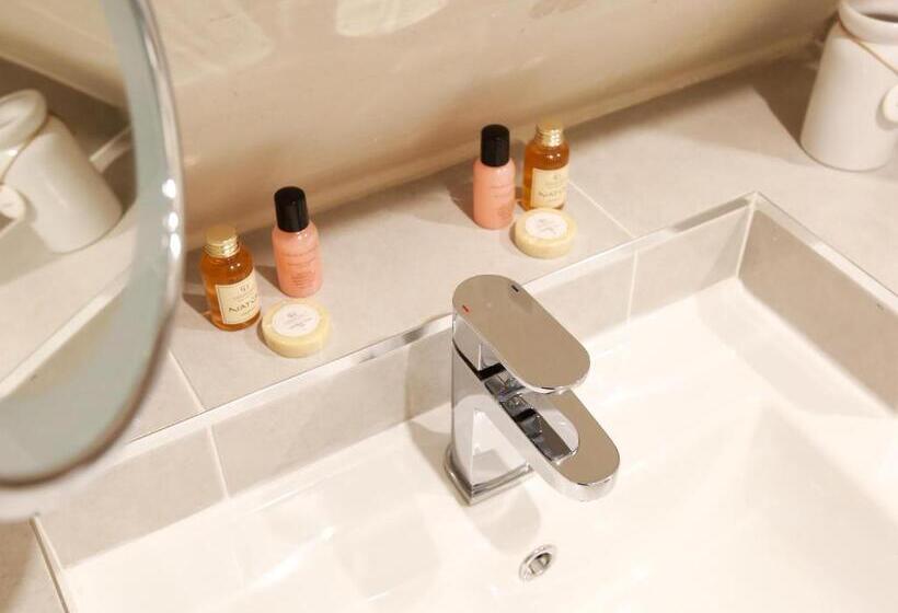 Отель The Chocolate Box