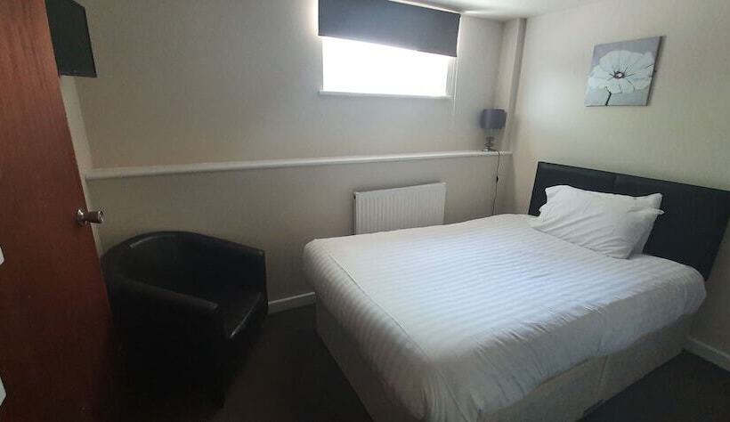 Отель The Claremont Preston