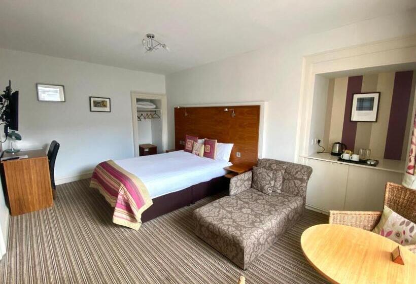 The County Hotel   Self Check In, Speed Wi Fi, Free Parking, Central Location