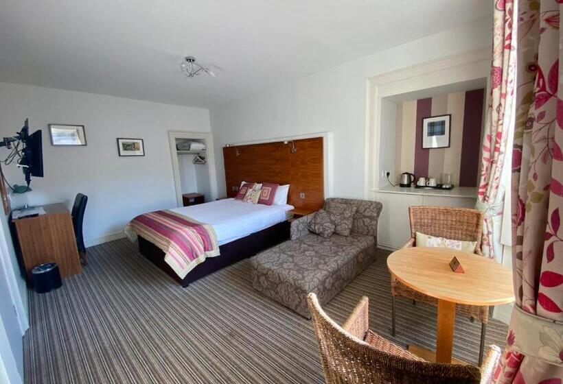 The County Hotel   Self Check In, Speed Wi Fi, Free Parking, Central Location