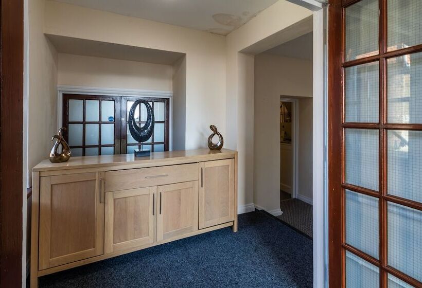 Отель The George