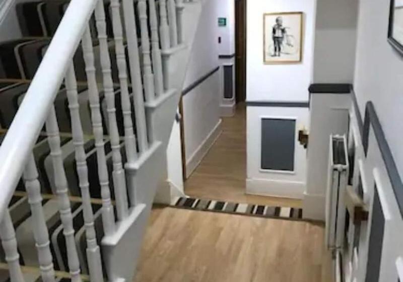 Отель The Glenwood