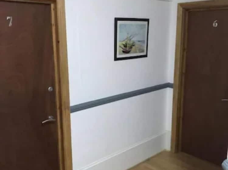 Отель The Glenwood