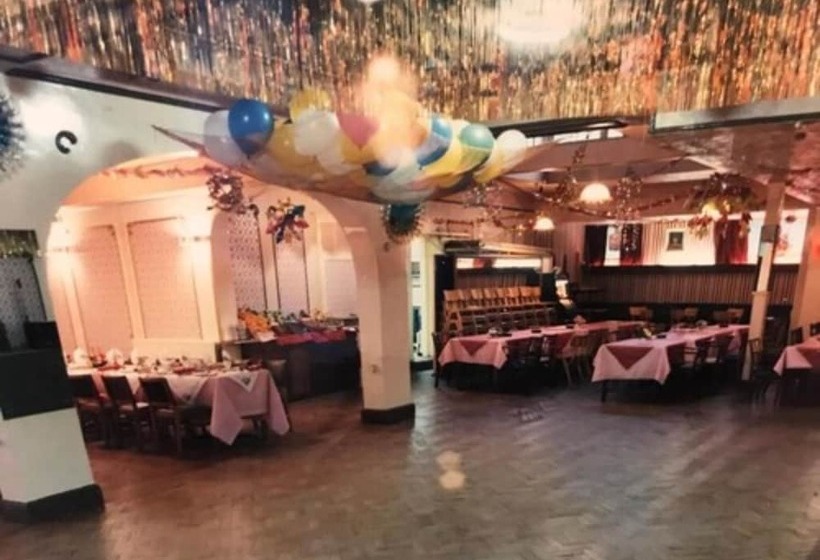 Отель The Glenwood