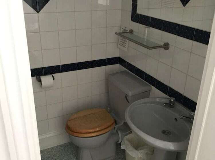 Отель The Glenwood