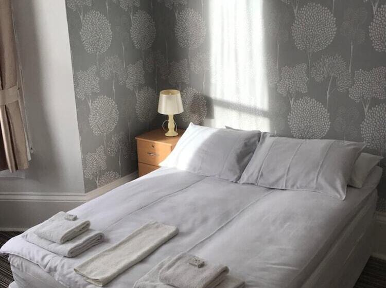 Отель The Glenwood