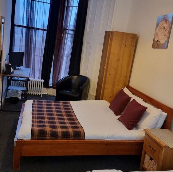 ホテル The Hampton Court Guesthouse