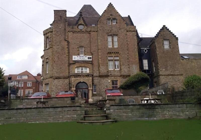 Highlands Hotel And Bar