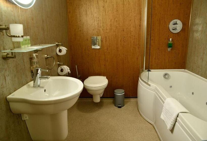 בית מלון כפרי The Knighton