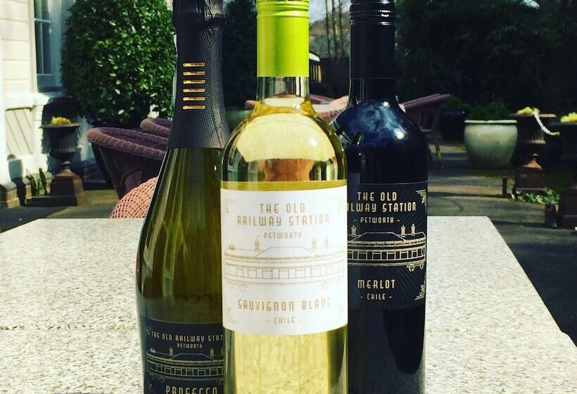 Отель The Old Railway Station