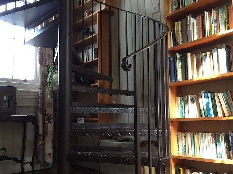 Отель The Old Railway Station