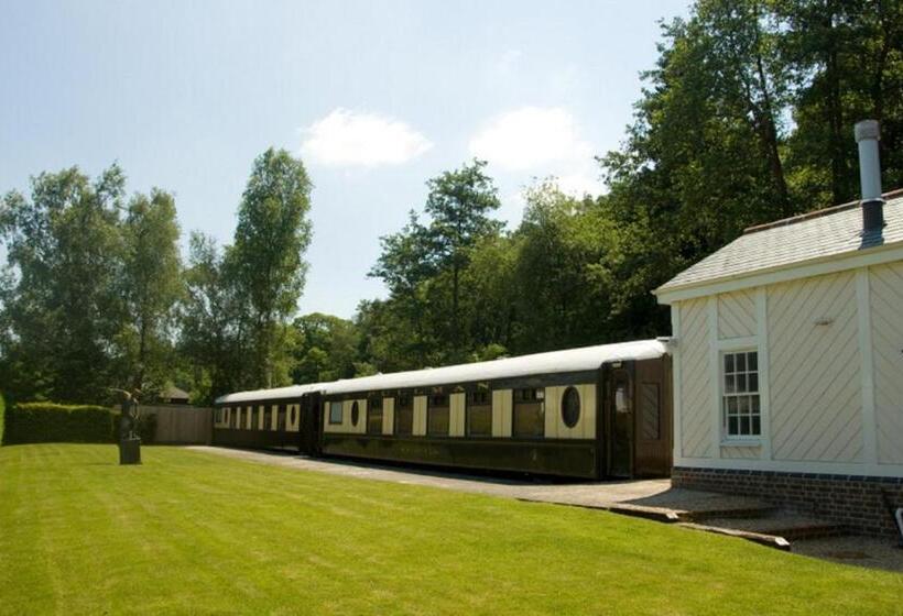 Отель The Old Railway Station