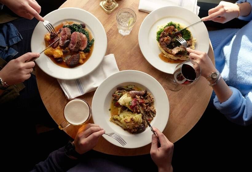 فندق The Pembroke Arms